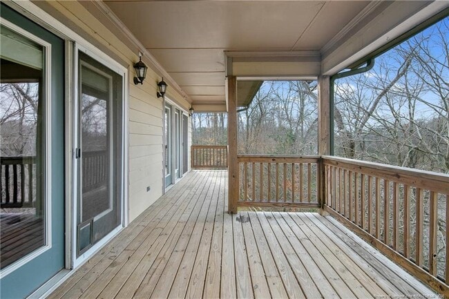 Building Photo - 1611 Bluffside Dr