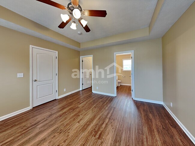 Building Photo - 3368 Marrast Dr