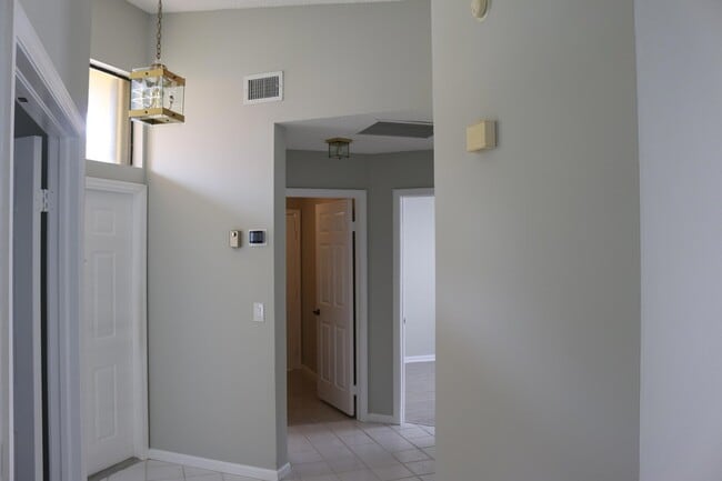 Building Photo - 2668 La Lique Cir