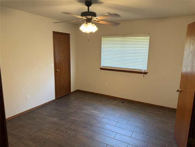 Building Photo - 4205 NW 146th Terrace