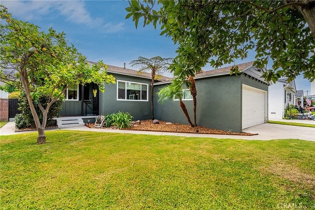 Building Photo - 4370 Johanna Ave