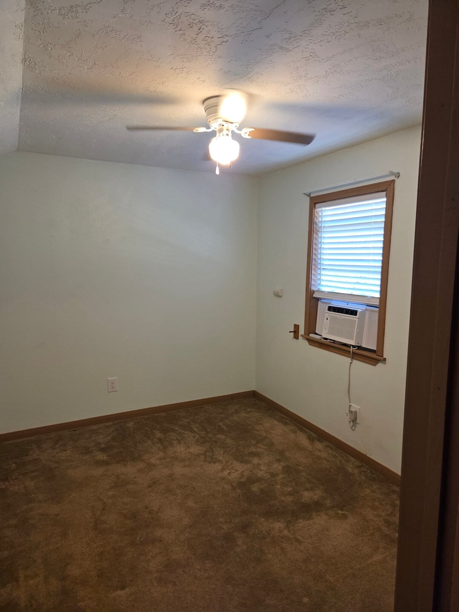 Building Photo - 4777 Holly Ln W