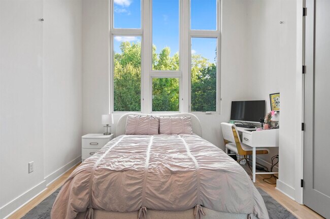 Building Photo - 2347 Hosea L Williams Dr NE