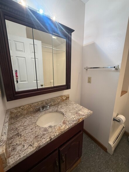 Building Photo - 26B Rochester St