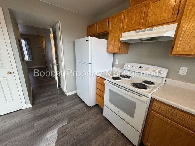 Building Photo - 3919 Pheasant Dr