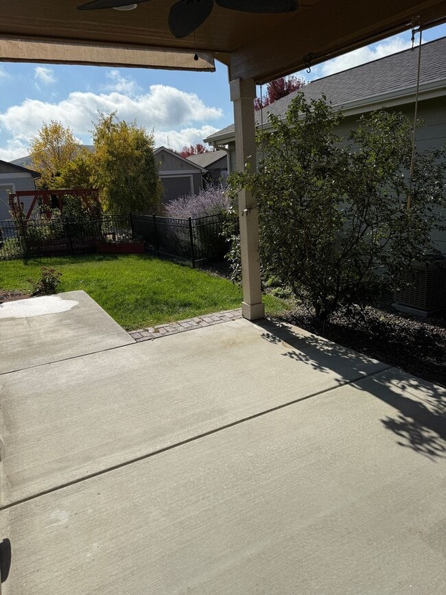 Building Photo - Beautiful Home in Avimor!