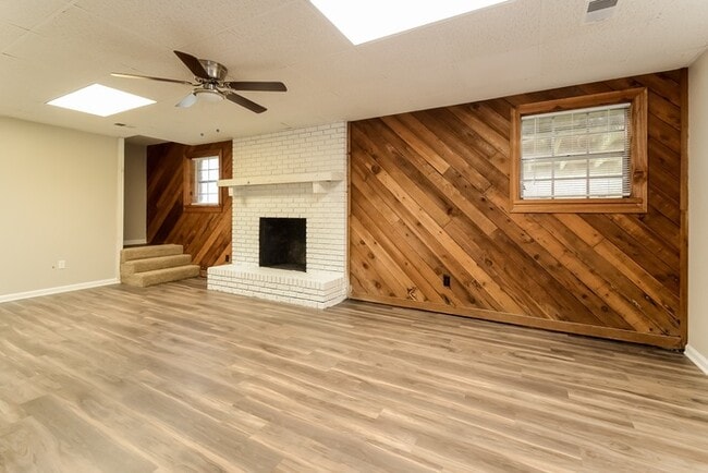 Building Photo - Lovely 3 Bedroom in Hueytown