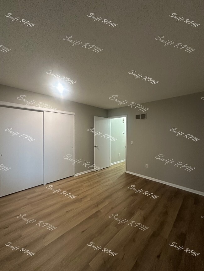 Building Photo - 8957 Hauser St