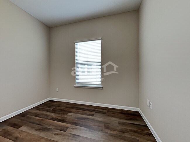 Building Photo - 69 Edge Park Trl