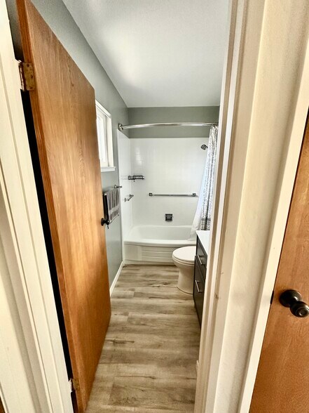 Building Photo - 3877 Howe St