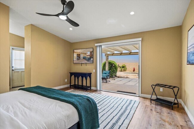 Building Photo - 41740 Jamaica Sands Dr