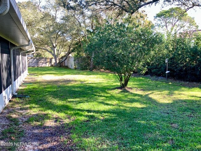 Building Photo - 1809 Kings Way