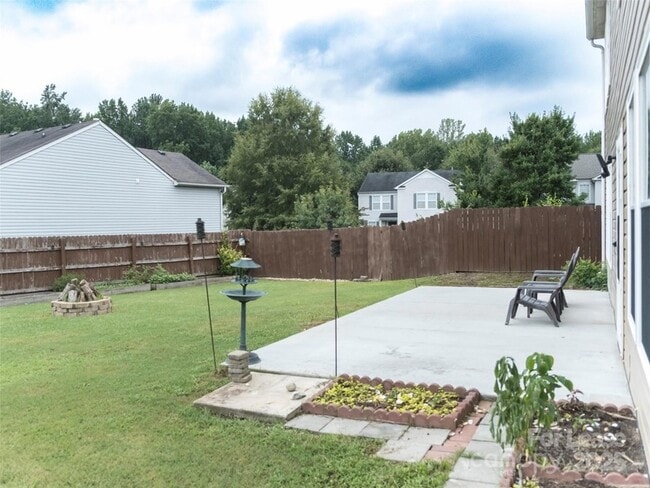 Building Photo - 910 Torsion Lane