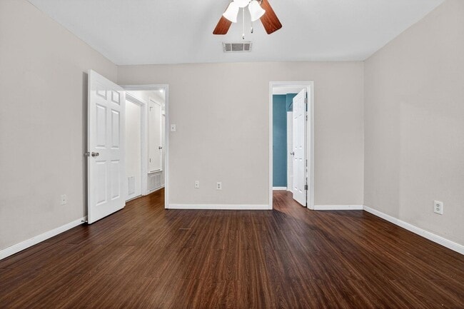 Building Photo - 12331 Limerick Ave