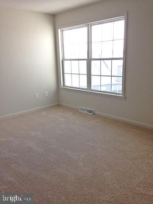 Building Photo - 640 Lantern Ct