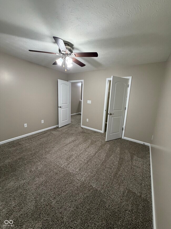 Building Photo - 9660 Angelica Dr