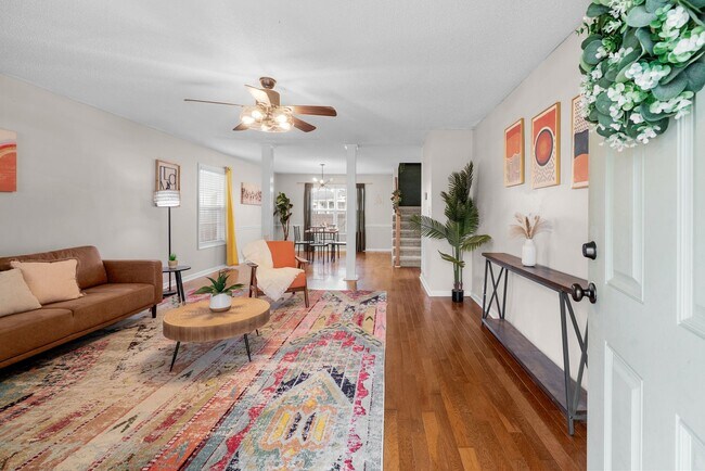 Building Photo - 1438 Addison Dr