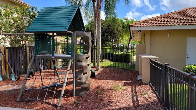 Building Photo - 1764 Pierside Cir