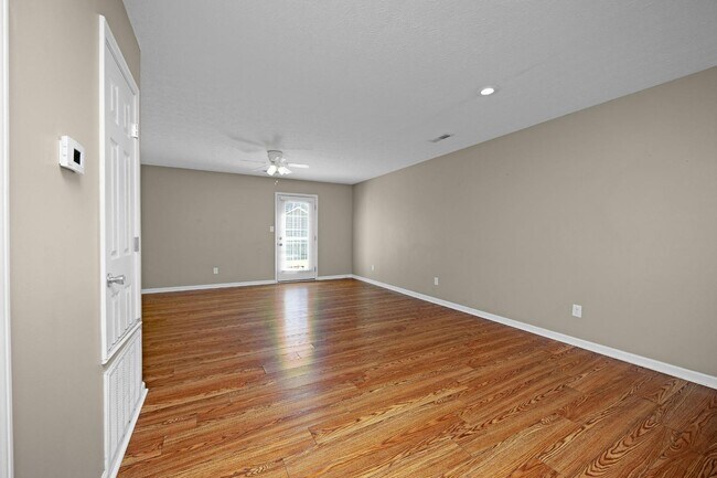 Building Photo - 6636 S Wilson Rd