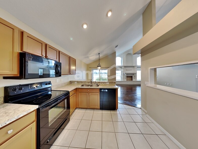 Building Photo - 7336 Pulteney Dr