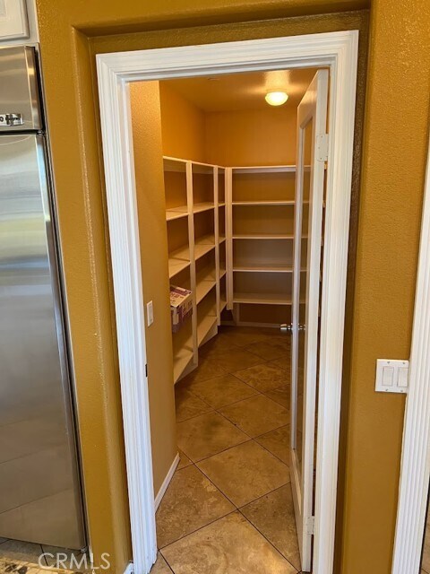 Building Photo - 1583 Twin Oaks Cir