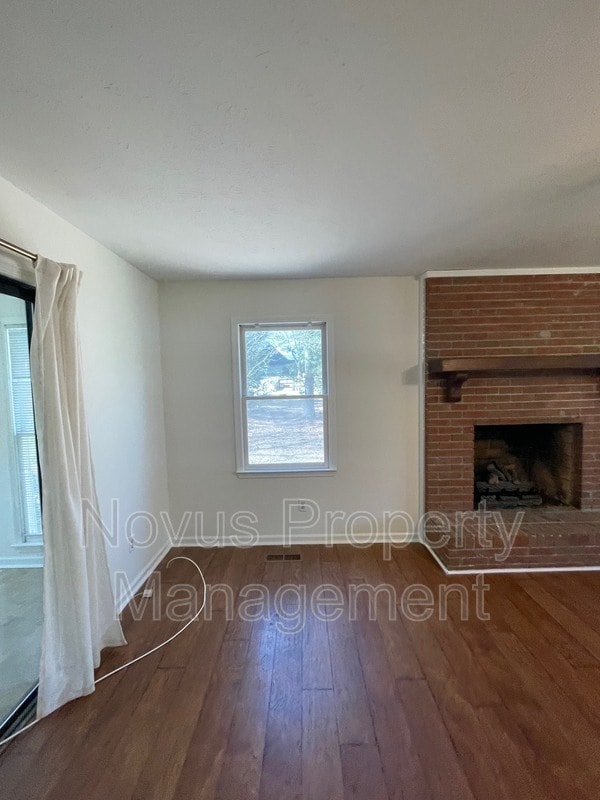 Building Photo - 121 Chipley Creek Dr