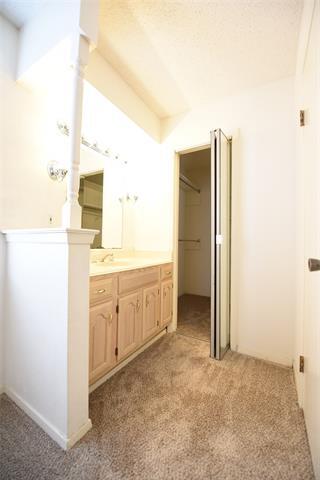 Building Photo - 8945 Flicker Ln