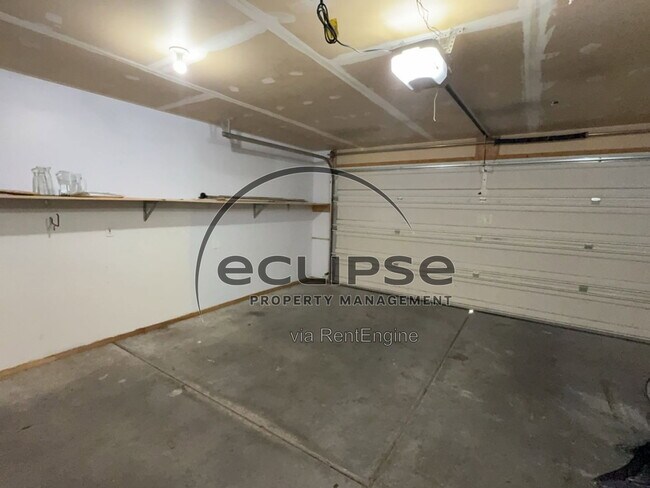 Building Photo - 560 Huntington Point Ln