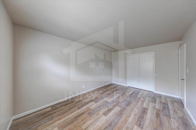 Building Photo - 3451 N Hartman Dr