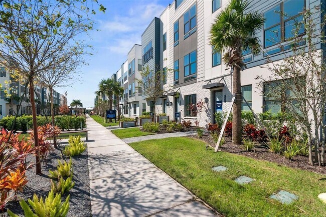 Building Photo - 2050 Packing District Wy