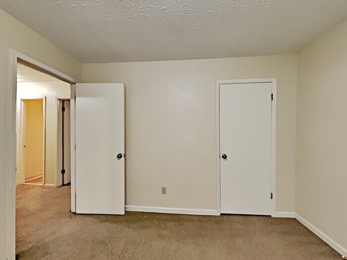 Building Photo - 8401 Beechwood Trce