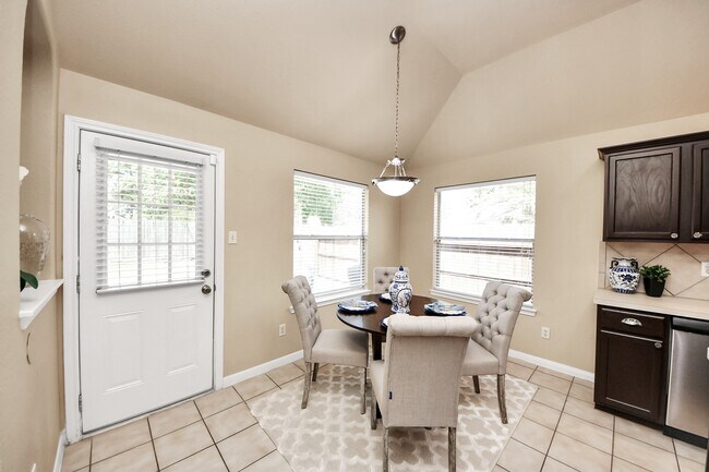 Building Photo - 19123 Center Park Dr