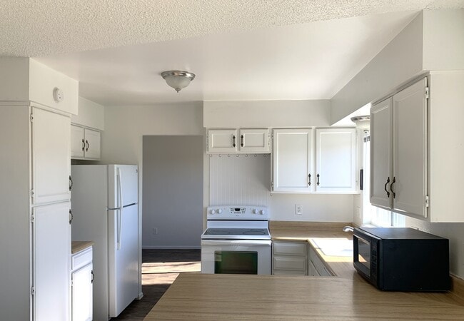 Building Photo - 122 Crawford Cir