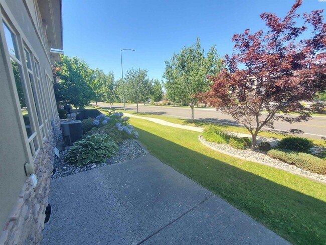 Building Photo - Columbia Point condo for rent