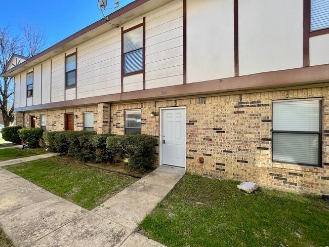 Building Photo - 3061 Olympia Dr