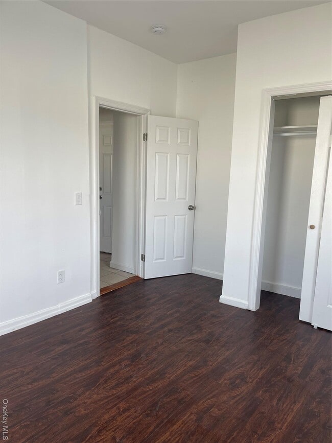 Building Photo - 70 Dobbs Ferry Rd