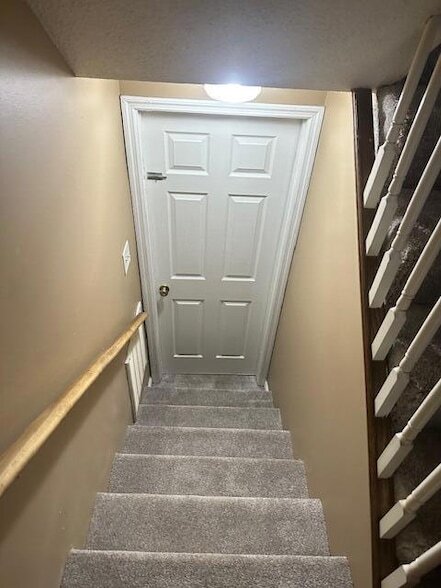 Building Photo - 1941 Sun Hill Rd