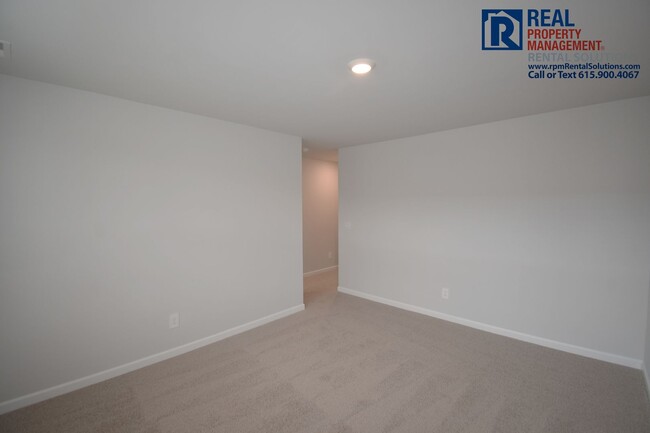 Building Photo - Brand new 3bd townhome with attached garag...