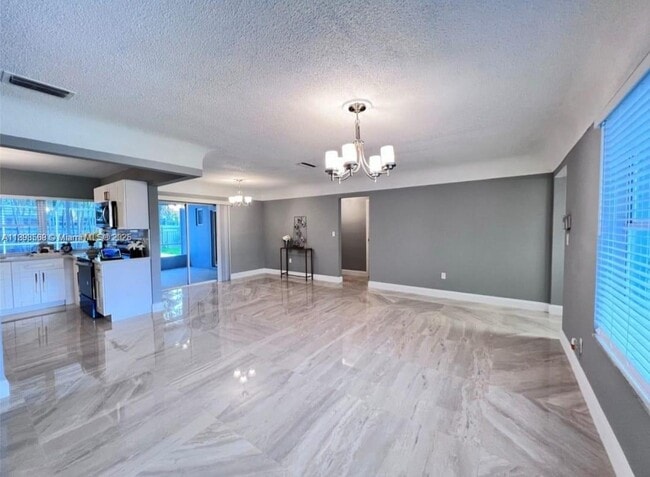 Building Photo - 6720 Azalea Dr