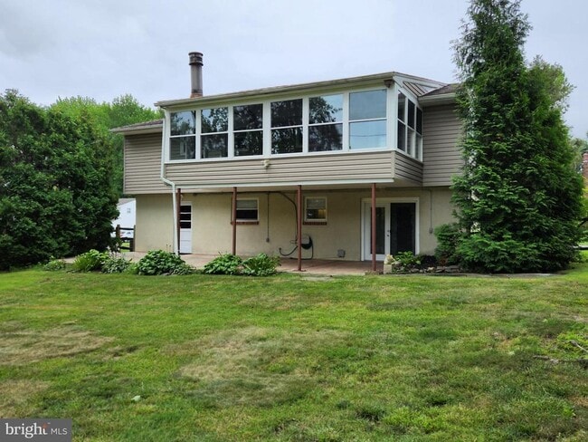 Building Photo - 2622 Boxwood Dr