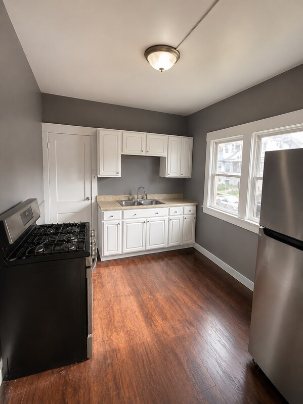 Building Photo - 12602 Locke Ave