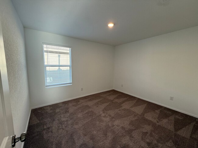 Building Photo - Dream Home in Seguin- 3 Bedroom / 2 Bath -...