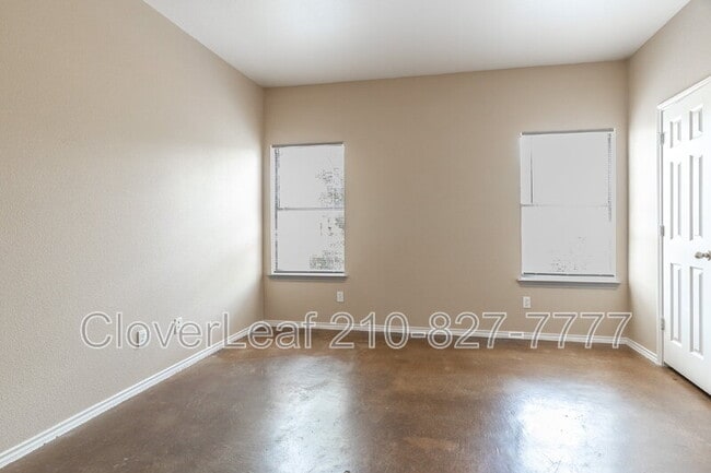 Building Photo - 5718 Golf Heights