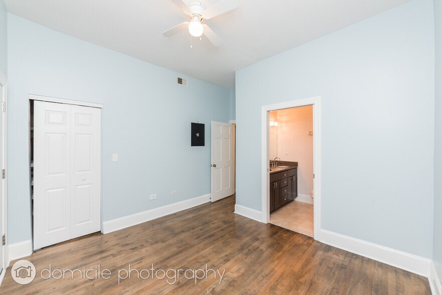 Primary Photo - 2005 W Race Ave