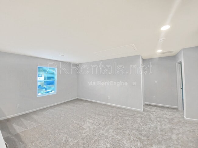 Building Photo - 273 Summerwood Ln