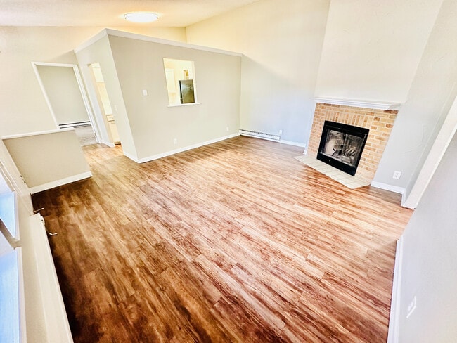 Living - WILLOW RUSH