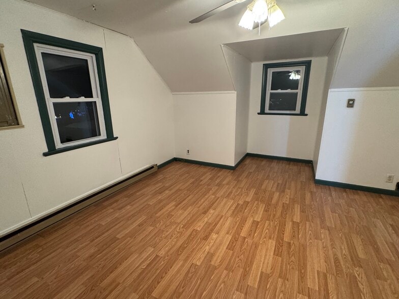 Building Photo - 165 Sand Creek Rd