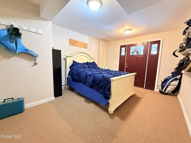 Building Photo - 23 Hillcrest Dr