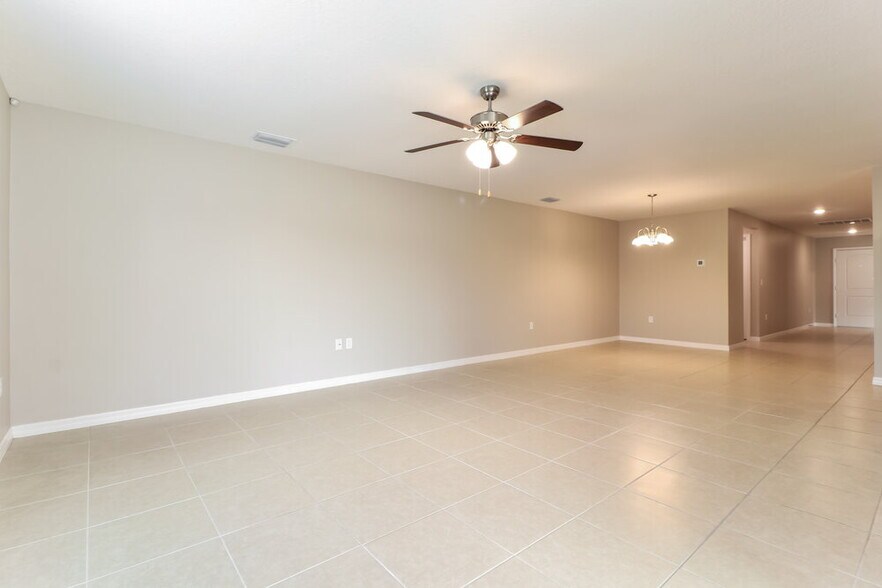 Building Photo - 6953 Redbay Dr