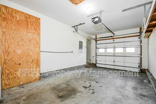 Building Photo - 207 Lynton Ct